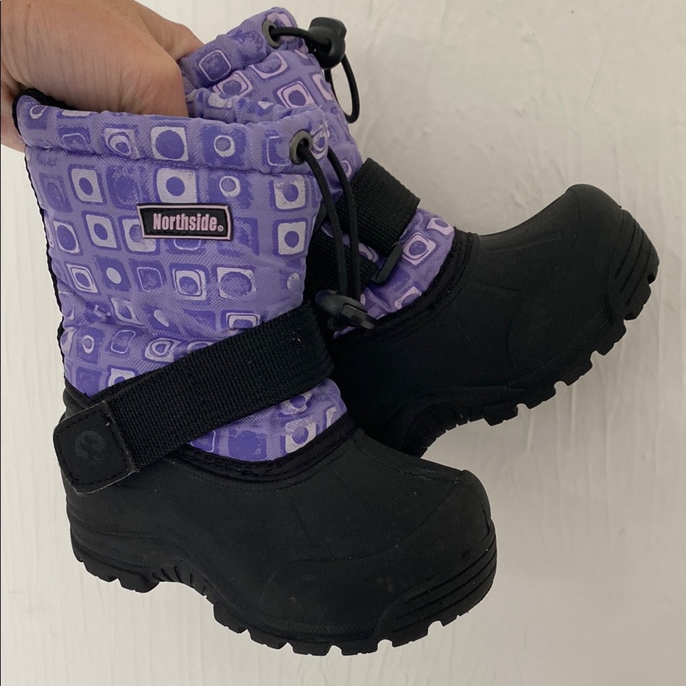 Northside Geometric Purple and Black Snow Boots